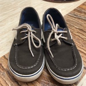 Boys size 4 brown Sperry boat shoes